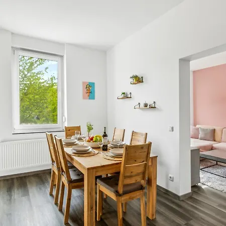 Ferienwohnung Elegant & Bright ~ Near Schalke 04 ~ Office ~ Free Parking! Gelsenkirchen Exterior foto