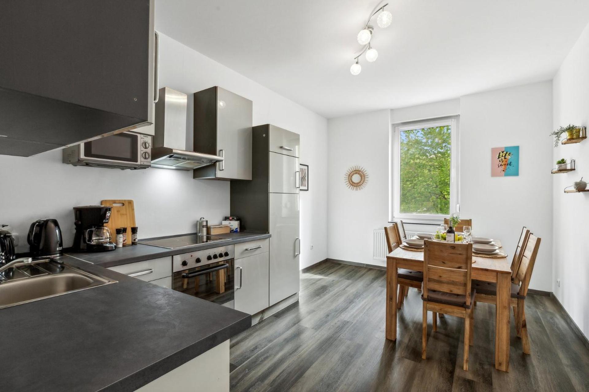 Apartment Elegant & Bright ~ Near Schalke 04 ~ Office ~ Free Parking!